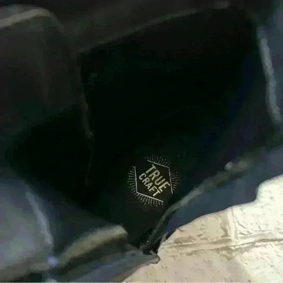 Women’s True Craft Raylee Black Gray Red Flannel Plaid Combat Boots Size 7 - Picture 6 of 7